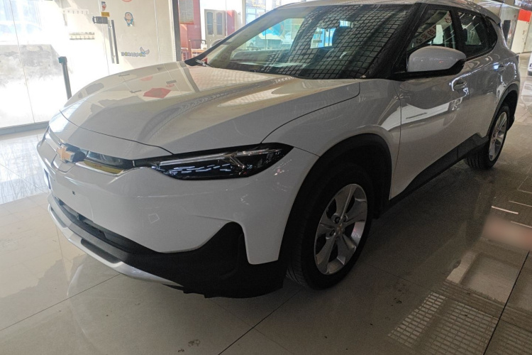 Chevrolet Charm 2023 car image #2