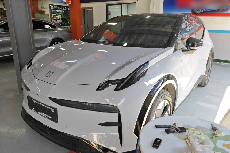 Zeekr X 2023 car image #2