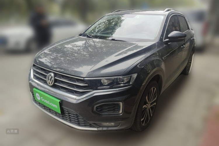 Volkswagen T-Roc 2019 car image #2
