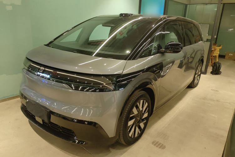 极氪 极氪MIX 2024 汽车图片 #2