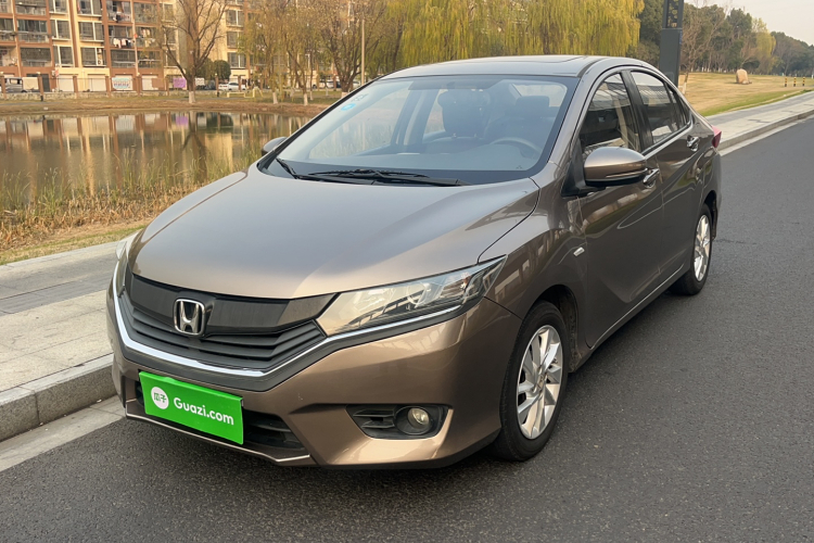 Honda Greiz 2015 car image #2