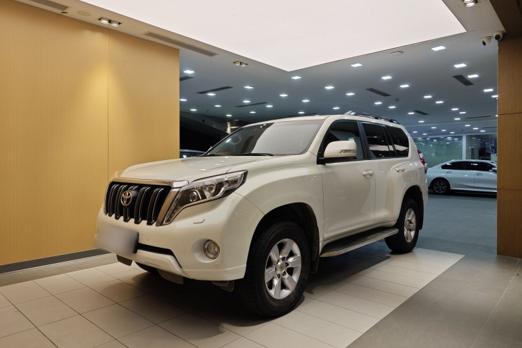 Toyota Land Cruiser Prado 2017 car image #2