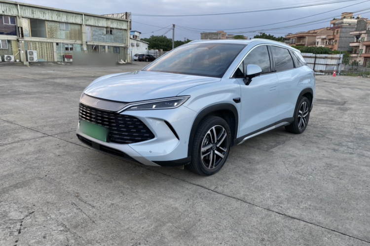 BYD SongL DM-i 2025 car image #2