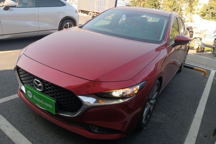 Mazda 3 Axela 2021 car image #2