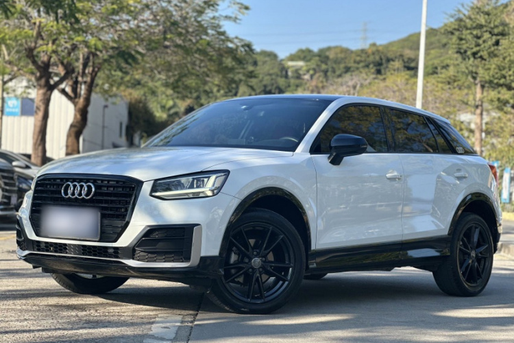 2020 immagine di auto #2