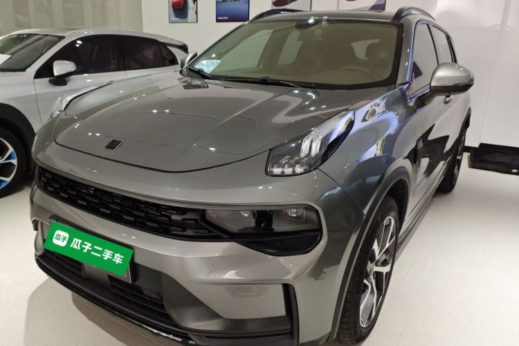 Lynk & Co 01 EM-P 2022 #2 Lynk & Co 01 EM-P 2022 car image #2