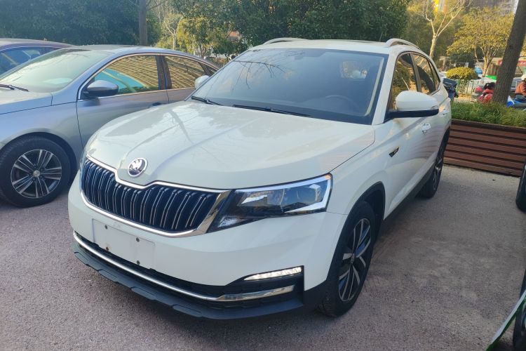 Skoda Kamiq 2020 car image #2