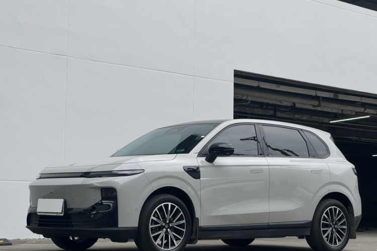 零跑汽车 零跑B10 2025 汽车图片 #2