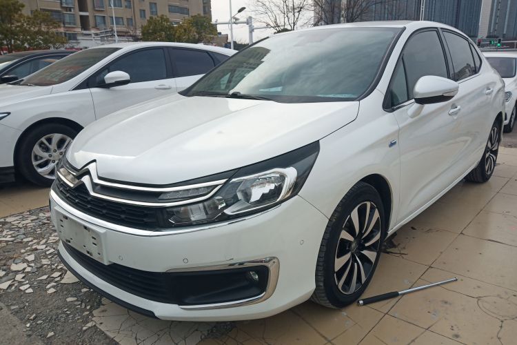 Citroen C4L 2017 car image #2