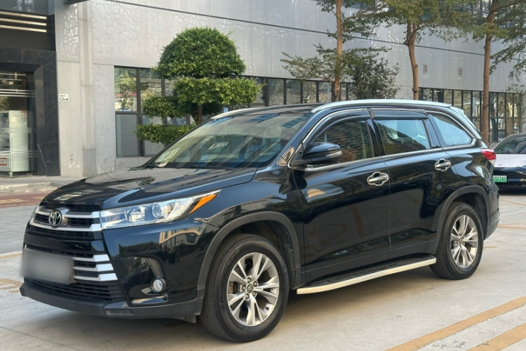 Toyota Highlander 2020 car image #2