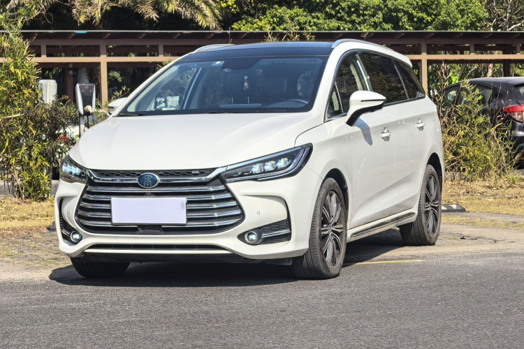 BYD 2019 #2 BYD 2019 car image #2