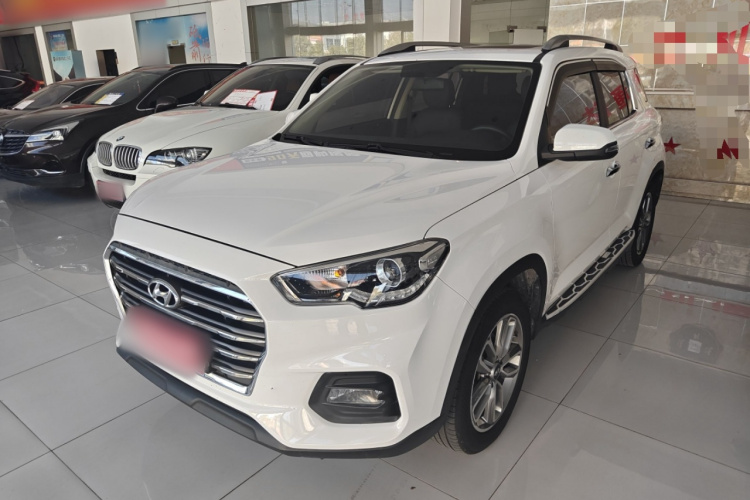 Hyundai ix35 2018 car image #2