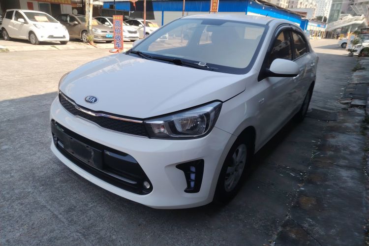 起亚 焕驰 2018 汽车图片 #2