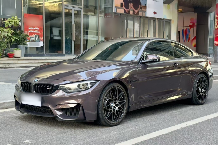 BMW M4 2018 car image #2