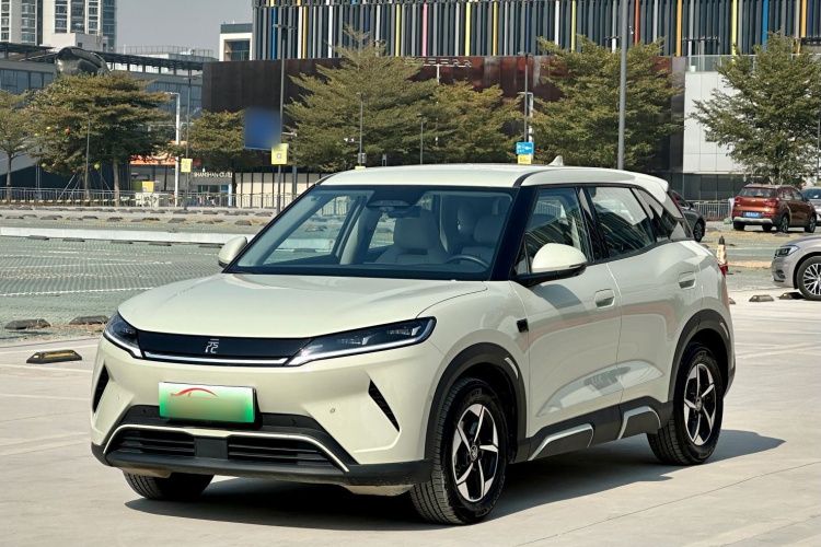 BYD YuanUP 2025 #2 BYD YuanUP 2025 car image #2