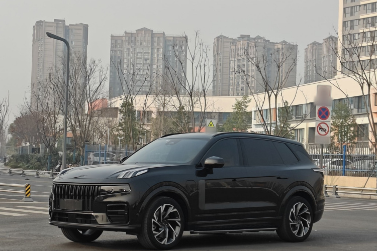 Lynk & Co 09 EM-P 2022 car image #2