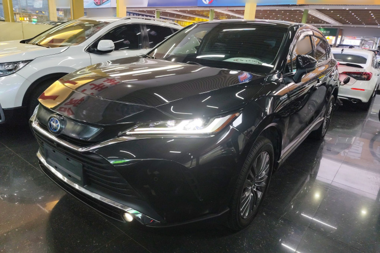 Toyota Harrier 2022 immagine di auto #2