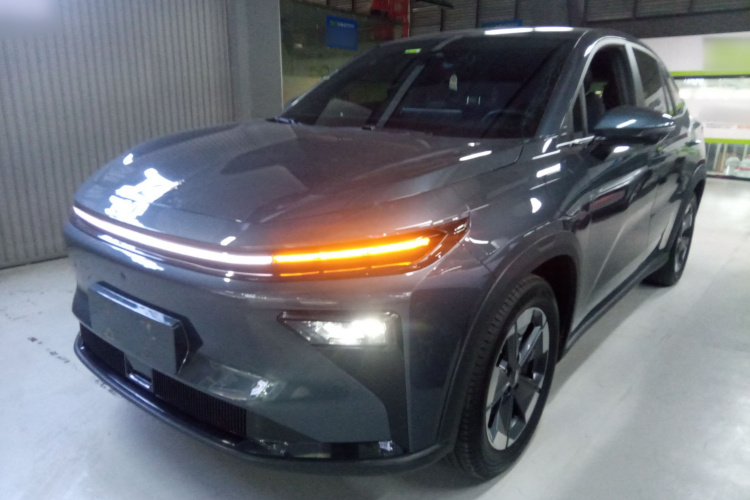 Livan 7 2025 imagen de coche #2