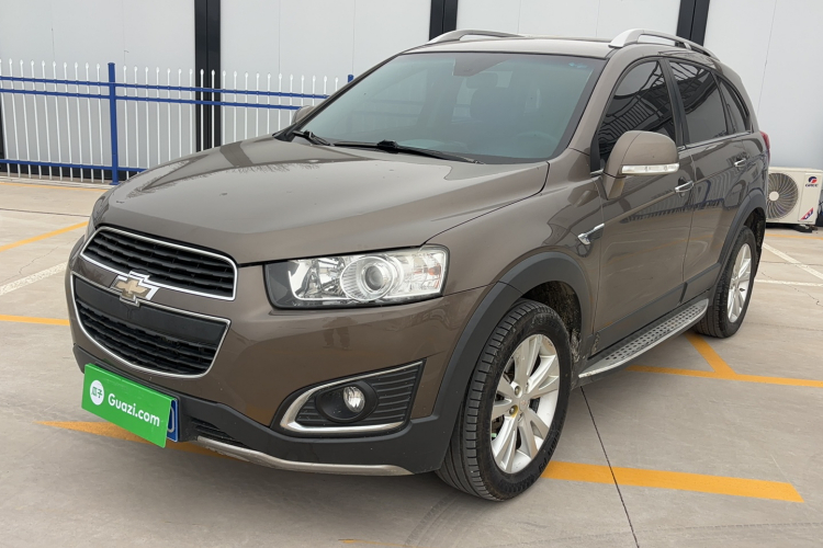 Chevrolet Captiva 2017 image de voiture #2