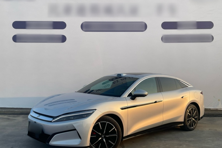 BYD HanL 2025 car image #2