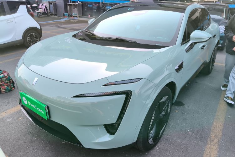 Avatr 11 2024 car image #2