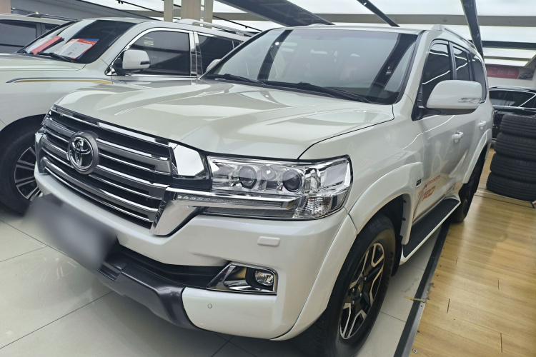 Toyota 2019 car image #2