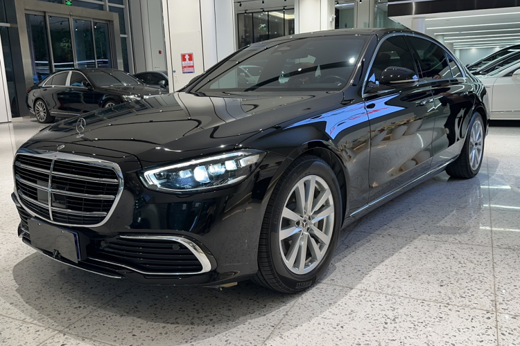 Mercedes-Benz S Class 2024 car image #2