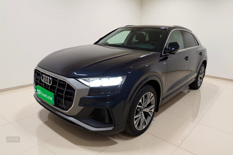 Audi Q8 2021 car image #2