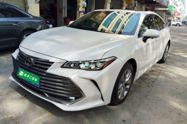 Toyota Avalon 2021 car image #2