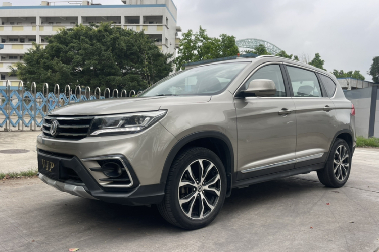 Forthing JOYEAR X5 2017 imagen de coche #2