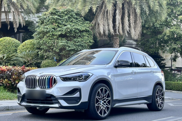 BMW X1 2021 car image #2