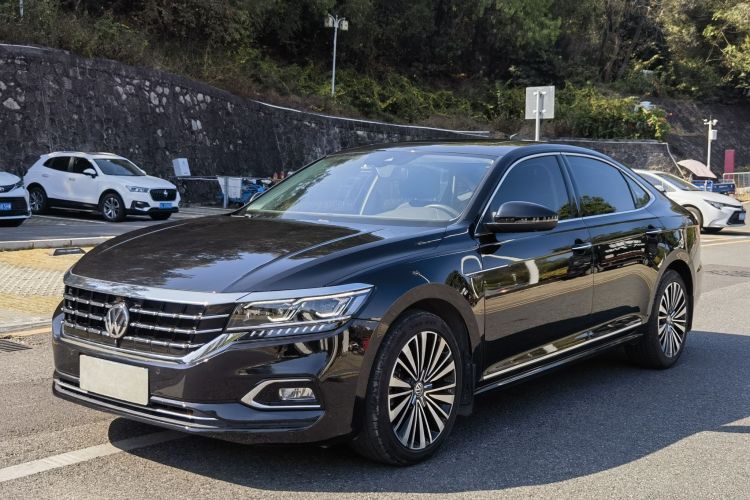 Volkswagen Passat 2019 #2 Volkswagen Passat 2019 car image #2