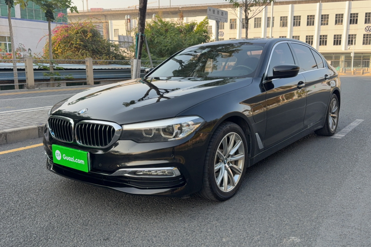 BMW 5 Series New Energy 2018 car image #2