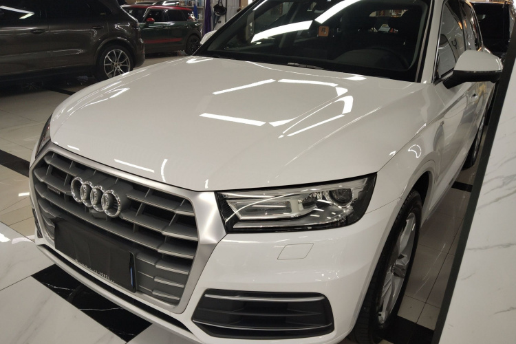 Audi Q5L 2019 #2 Audi Q5L 2019 car image #2