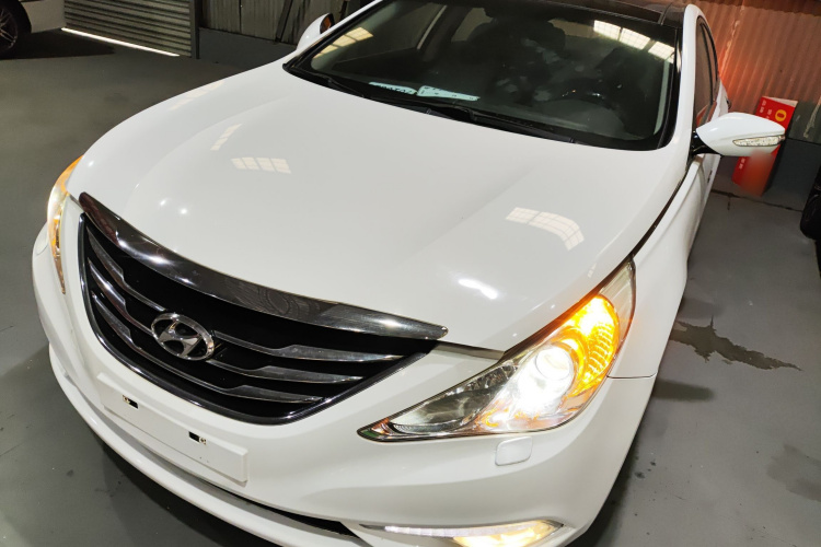 Hyundai Sonata 2015 car image #2