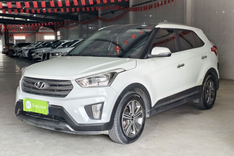 Hyundai ix25 2016 car image #2