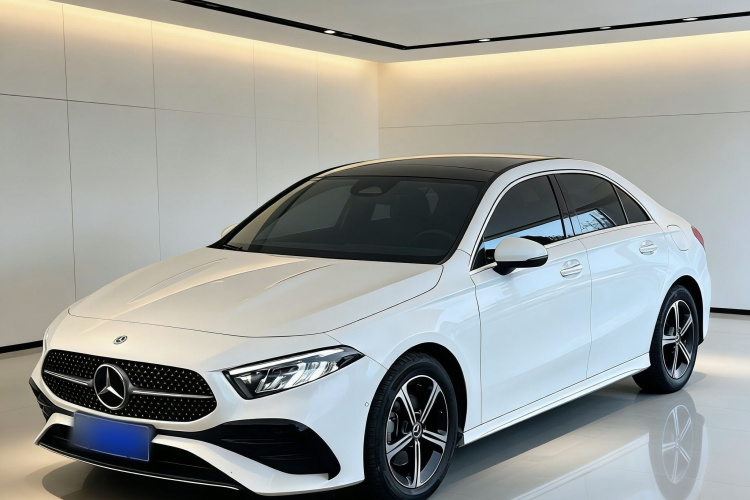Mercedes-Benz A Class 2024 car image #2