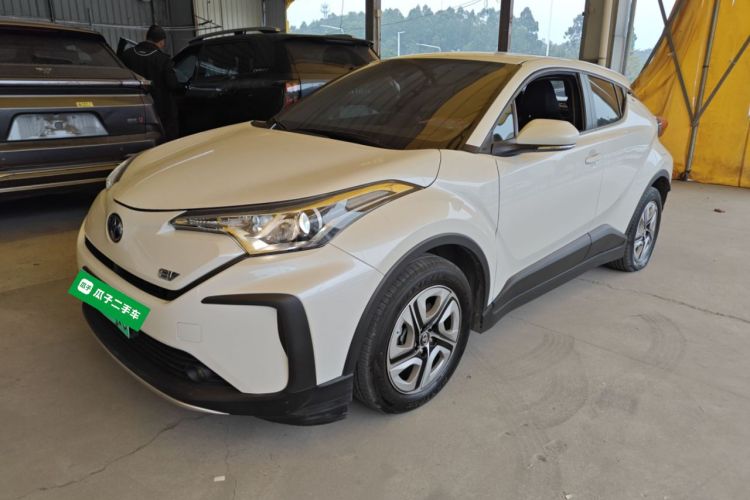 Toyota C-HR EV 2021 immagine di auto #2