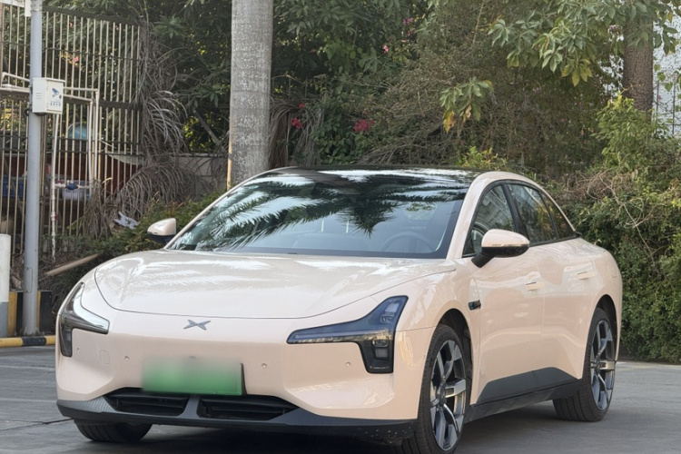 Xpeng 2025 car image #2