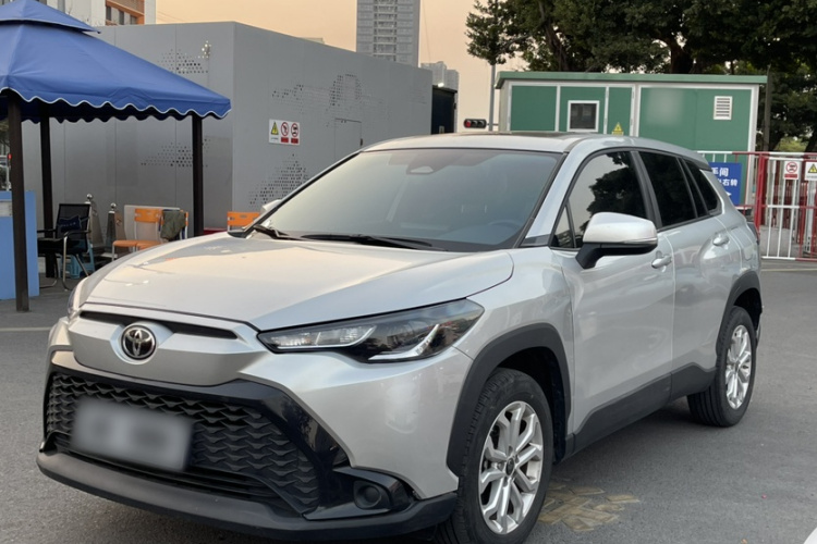 Toyota Frontlander 2023 car image #2