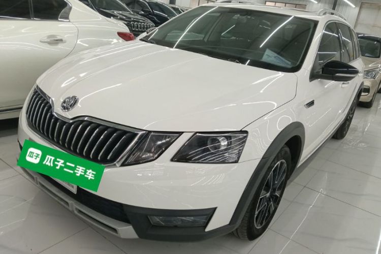 Skoda Octavia 2018 car image #2