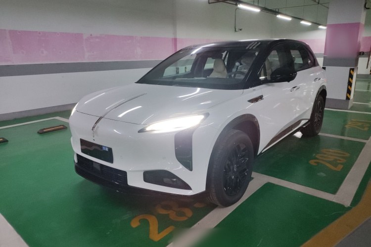 HongQi TianGong 08 2025 car image #2