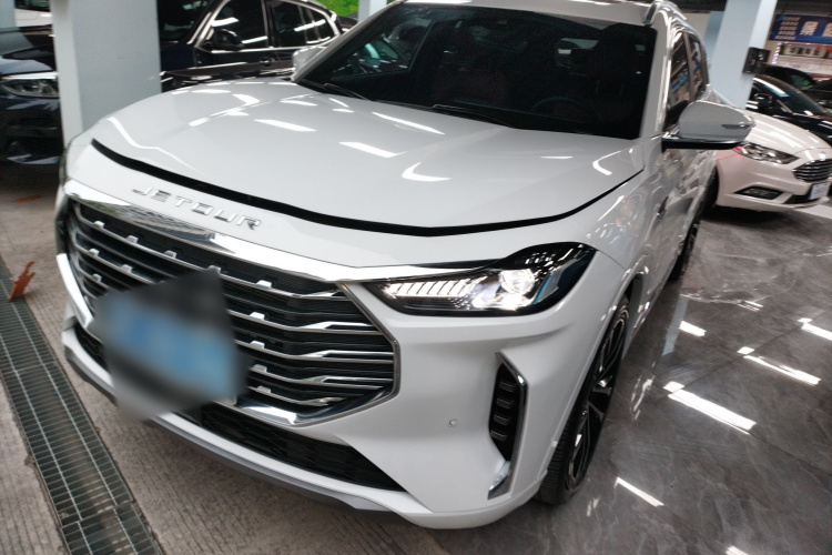 Jetour X70 PLUS 2023 car image #2