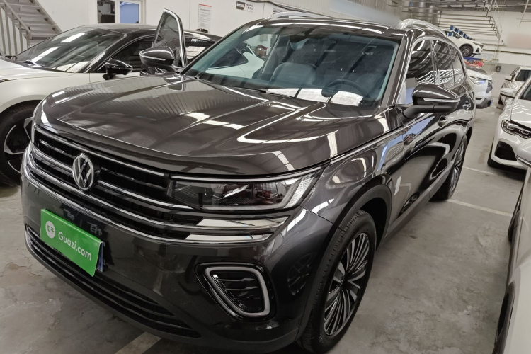 Volkswagen Tavendor 2025 immagine di auto #2