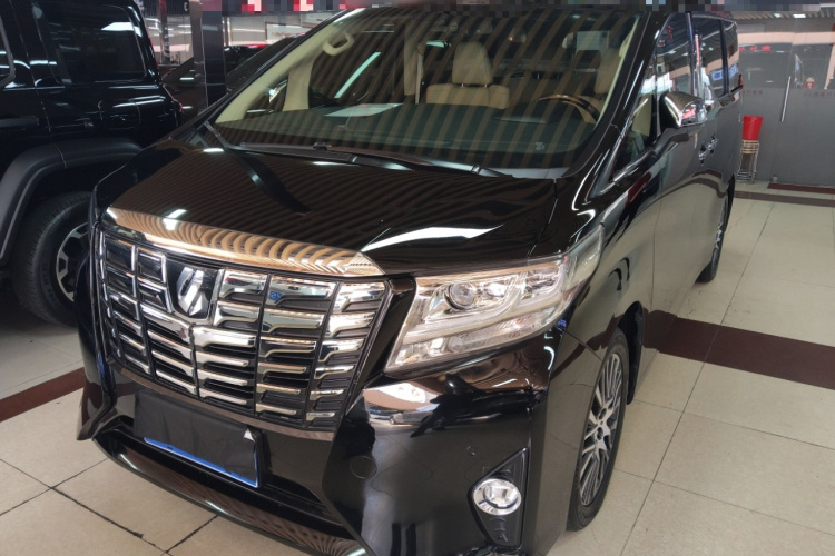 Toyota Alphard 2017 car image #2