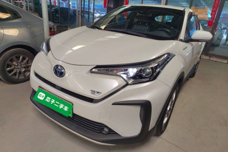 Toyota Izoa E 2022 imagem de carro #2