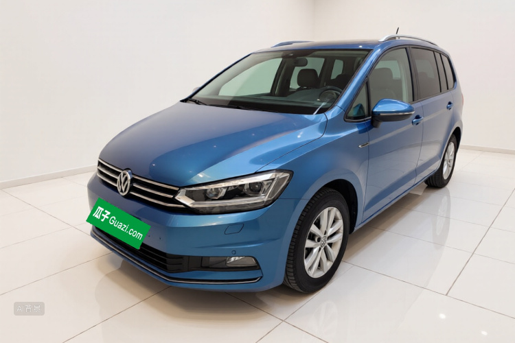 Volkswagen Touran 2017 #2 Volkswagen Touran 2017 car image #2