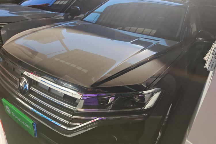 Volkswagen Touareg 2020 car image #2
