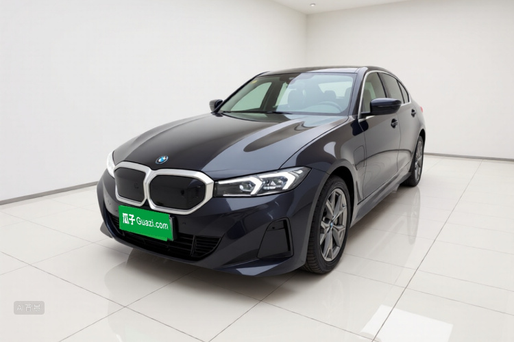 BMW i3 2024 immagine di auto #2