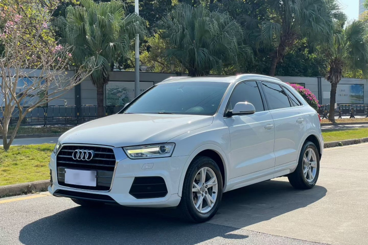 Audi Q3 2017 car image #2